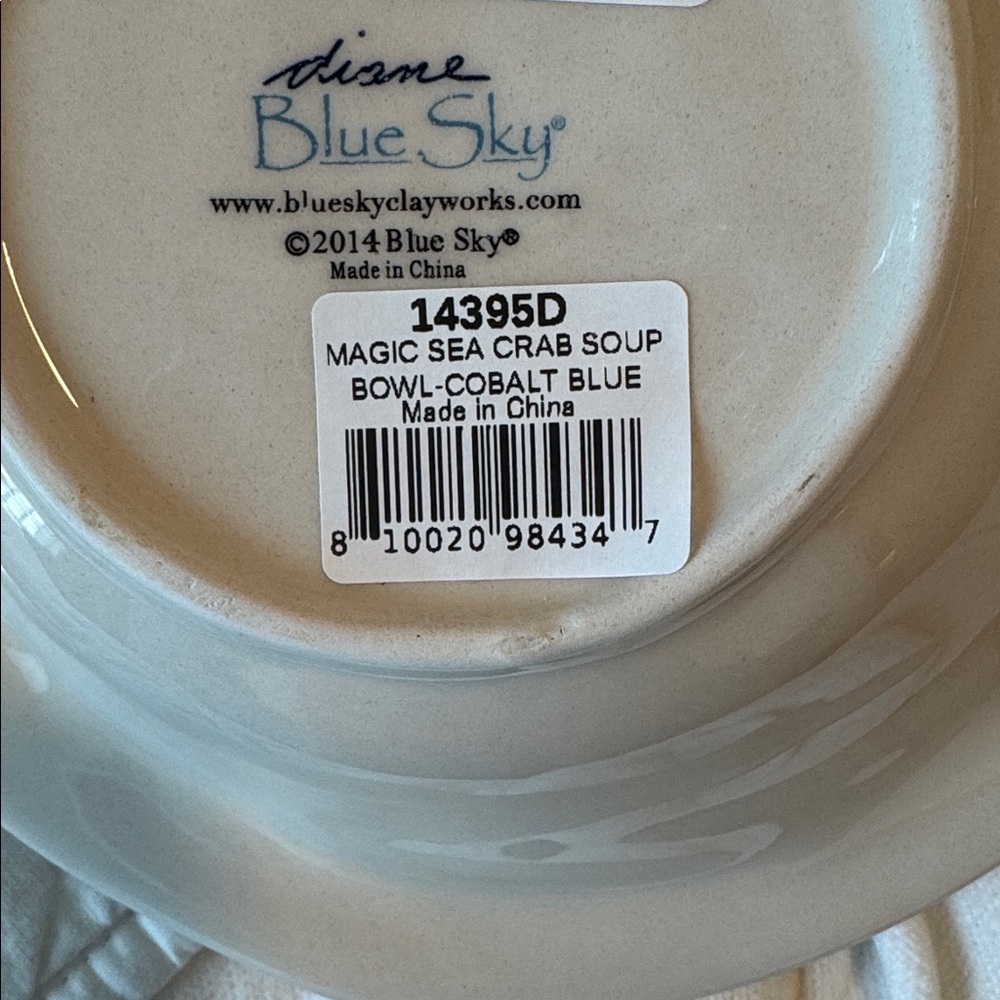 Coastal Sea Crab Blue and White Bowl - Picture 2 of 2